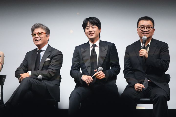 [서울=뉴시스] 권해효(왼쪽부터), 박정민, 연상호 감독. (사진=플러스엠 엔터테인먼트) 2025.09.12. photo@newsis.com *재판매 및 DB 금지