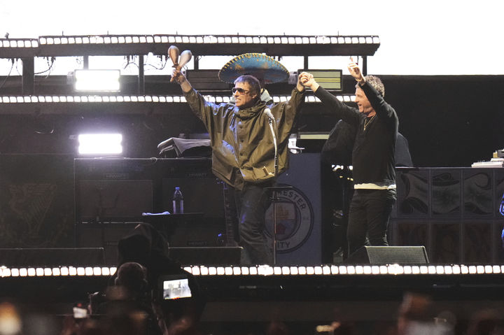 [멕시코시티=AP/뉴시스] 리암 갤러거(왼쪽), 노엘 갤러거