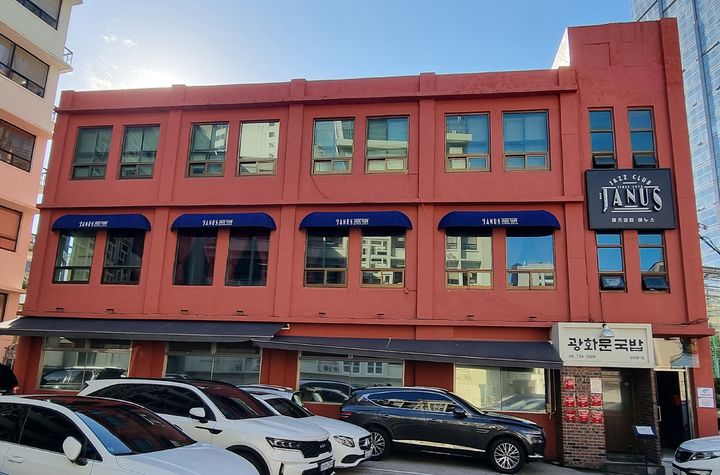 [서울=뉴시스] 야누스 건물 외관. (사진 = 야누스 제공) 2025.09.13. photo@newsis.com *재판매 및 DB 금지