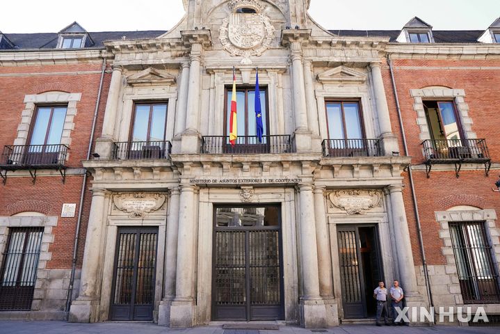 [마드리드=신화/뉴시스] 14일(현지 시간) 스페인 마드리드 외무부 청사에서 미국과 중국의 4차 고위급 무역 협상이 진행됐다. 2025.09.15.