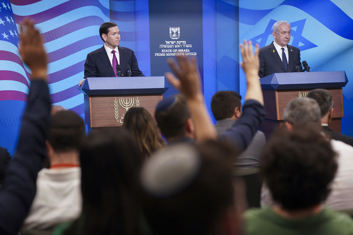 [예루살렘=AP/뉴시스] 마코 루비오 미국 국무장관(왼쪽)과 베냐민 네타냐후 이스라엘 총리가 15일(현지 시간) 이스라엘 예루살렘에서 공동 기자회견 하고 있다. 2025.09.16.
