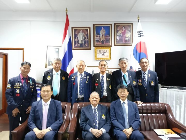 [계룡=뉴시스]계룡시문화관광재단은 '2025계룡軍문화축제'에 6·25 한국전쟁 참전국인 태국과 필리핀의 참전용사 및 후손들을 초청하기로 했다. 재단은 지난 5월 태국의 한국전 참전협회를 방문해 '2025계룡軍문화축제' 참석을 초청한 바 있다. (사진=계룡문화관광재단 제공) 2025. 09. 15 photo@newsis.com *재판매 및 DB 금지