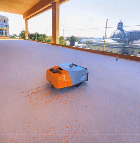 [뉴시스] 미국 로봇기업 ‘더스티 로보틱스(Dusty Robotics)’가 개발한 ‘필드프린트(FieldPrinter) 2’로, 일명 ‘도면 프린터 로봇’. 2025.09.15. (사진=틱톡 갈무리). *재판매 및 DB 금지