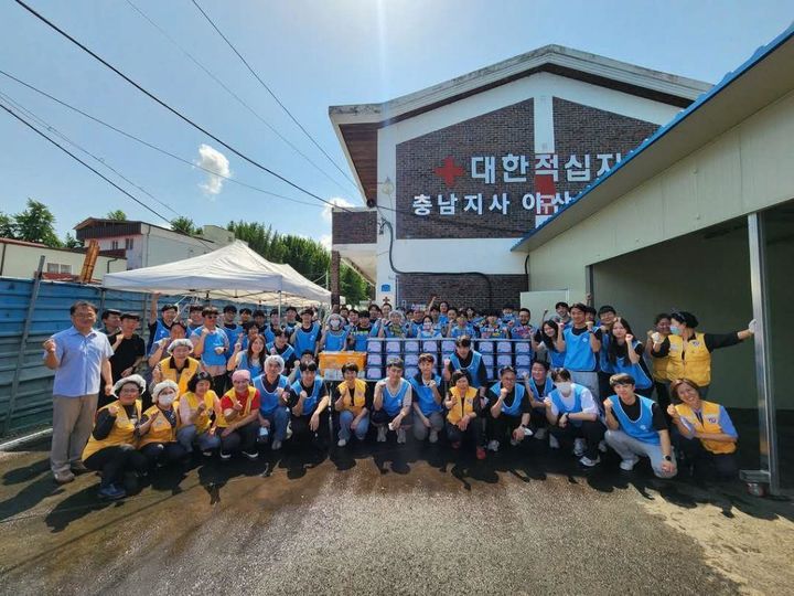 [아산=뉴시스] 제31회 아산시민대상 단체 부문을 수상한 대한적십자봉사회 아산시협의회. (사진=아산시 제공) 2025.09.15 photo@newsis.com *재판매 및 DB 금지