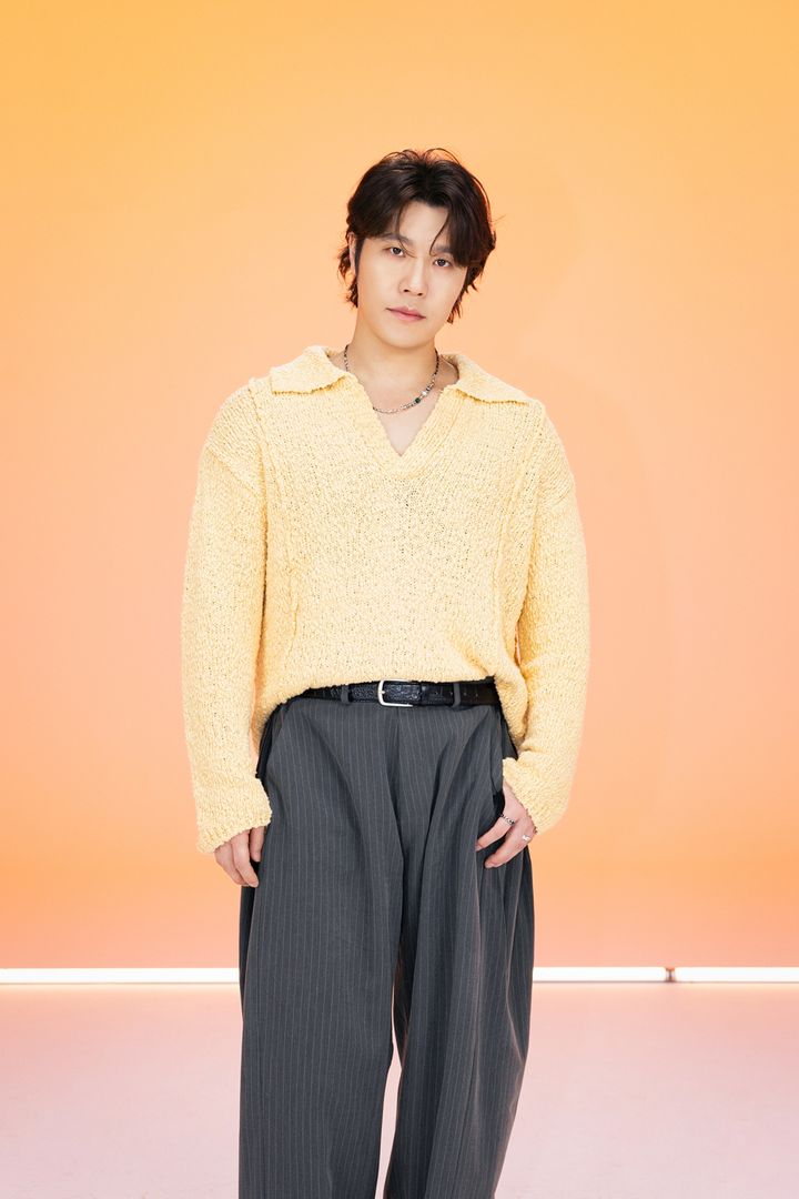 [서울=뉴시스] 이현. (사진 = 빅히트 뮤직 제공) 2025.09.16. photo@newsis.com *재판매 및 DB 금지