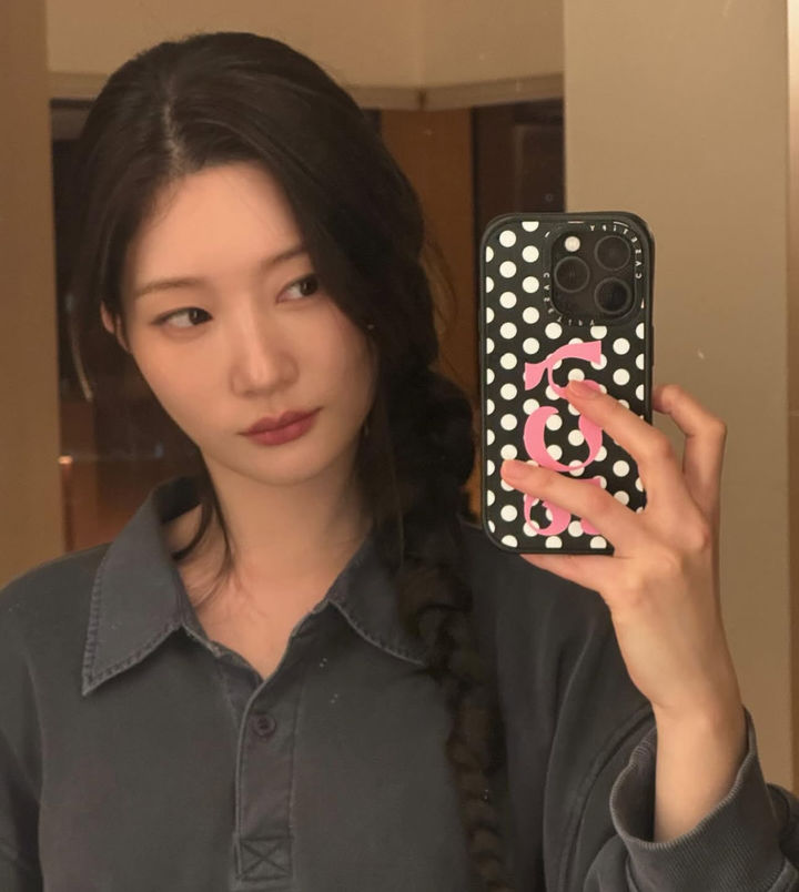 [서울=뉴시스] 가수 겸 배우 정채연. (사진=정채연 인스타그램 캡처) 2025.09.15. photo@newsis.com *재판매 및 DB 금지