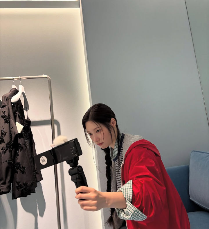 [서울=뉴시스] 가수 겸 배우 정채연. (사진=정채연 인스타그램 캡처) 2025.09.15. photo@newsis.com *재판매 및 DB 금지