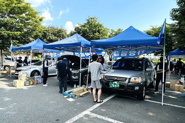 [대구=뉴시스] 대구 달서구는 추석 연휴를 앞두고 귀성길 안전 운행과 교통사고 예방을 위해 대구 신청사 예정지에서 비사업용 자동차 무상점검을 실시한다. (사진=대구 달서구 제공) 2025.09.15. photo@newsis.com *재판매 및 DB 금지