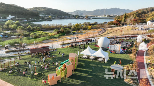 [의왕=뉴시스] 지난 2023년 의왕시 백운호수 옆에 개장한 '무민공원' 전경. (사진=뉴시스 DB).photo@newsis.com