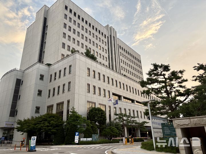 '라임 주범' 도피 도운 코스닥상장사 前대표 징역 7년 선고