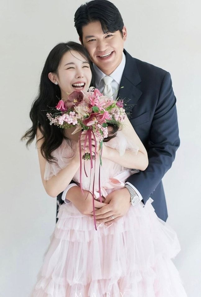 [서울=뉴시스] 그룹 '걸스데이' 출신 방민아의 친언니이자 '워너비' 멤버로 활동했던 린아(본명 방현아)가 임신 소식을 전했다. (사진=린아 인스타그램 캡처) 2025.09.16. photo@newsis.com  *재판매 및 DB 금지