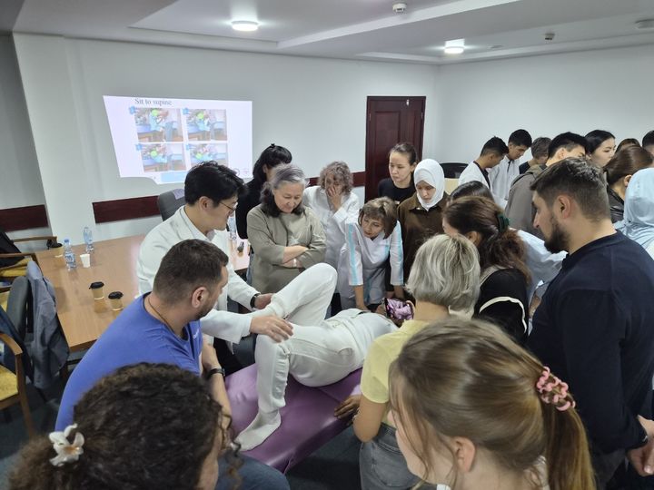  *재판매 및 DB 금지