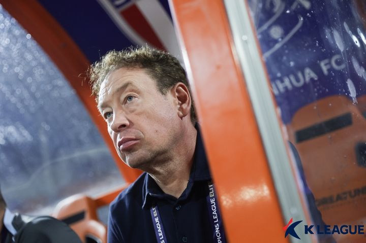 [서울=뉴시스] 중국 상하이 선화의 레오니드 슬러츠키 감독. (사진=한국프로축구연맹 제공) *재판매 및 DB 금지