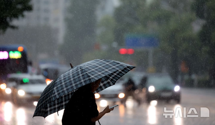 충북 흐리고 비소식…내일까지 5~40㎜