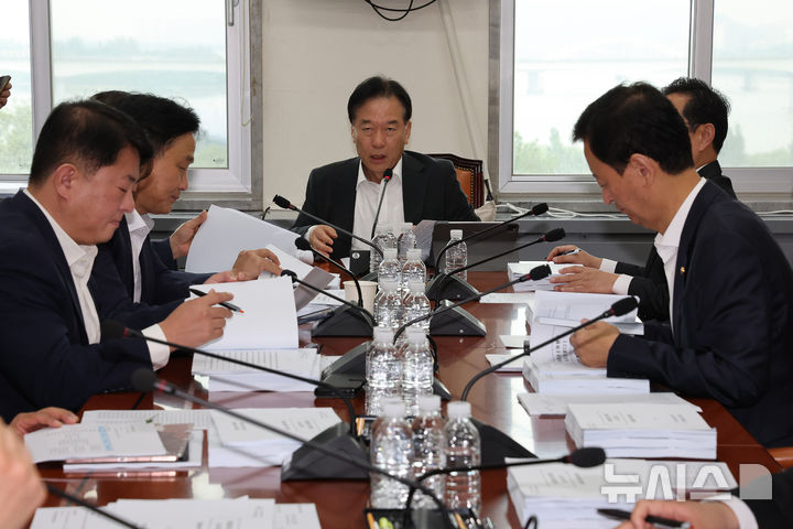 [서울=뉴시스] 김명년 기자 = 지난 16일 서울 여의도 국회에서 기획재정위원회 경제재정소위원회가 열리고 있다. 2025.09.16. kmn@newsis.com