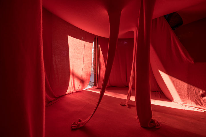 제2회 '비엔날레 날땅'. 태백경찰서 망루에 설치된 신예선 '망루' *재판매 및 DB 금지