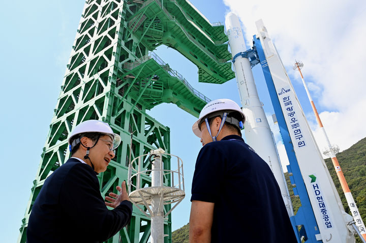 [고흥=뉴시스] 윤영빈 우주청장이 나로우주센터에서 진행되는 누리호 4호기 최종 준비 시험(WDR) 현장을 찾았다. (사진=우주항공청 제공) *재판매 및 DB 금지
