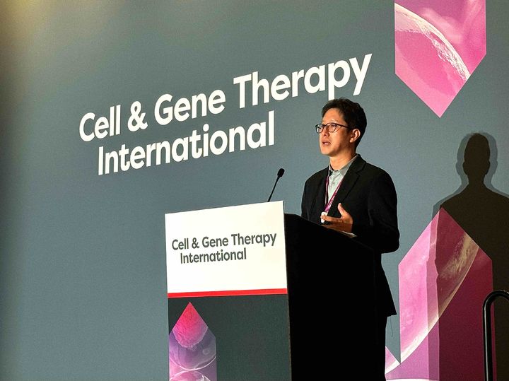 [서울=뉴시스] 지난 16일(현지 시간) 이태희 삼성바이오로직스 항체배양PD팀 상무가 스피킹 세션에서 발표하고 있다. (사진=삼성바이오로직스 제공) 2025.09.18. photo@newsis.com *재판매 및 DB 금지