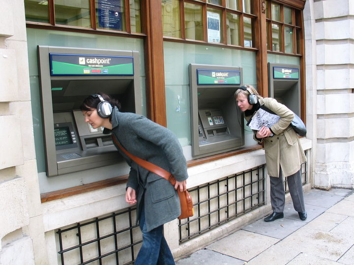 크리스티나쿠비쉬_전자산책 (2006 영국 버밍햄) 사진 이기샤 파텔Yigisha Patel *재판매 및 DB 금지