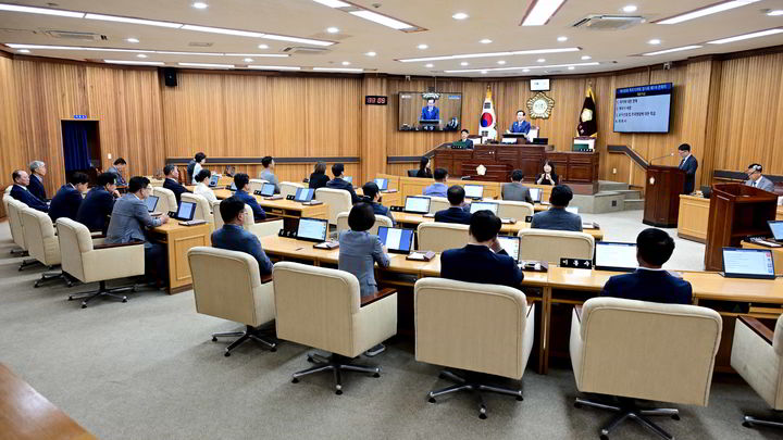[목포=뉴시스]목포시의회 본회의. (사진=목포시의회 제공) 2025.09.18. photo@newsis.com *재판매 및 DB 금지