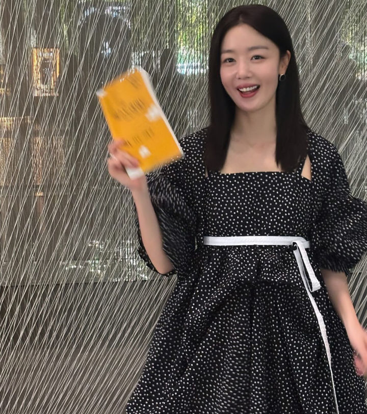 [서울=뉴시스] 배우 한선화. (사진=한선화 인스타그램 캡처) 2025.09.18. photo@newsis.com *재판매 및 DB 금지