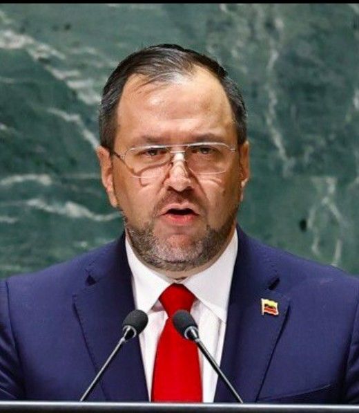 [서울=뉴시스] ﻿﻿왕이 중국공산당 정치국 위원 겸 외교부장이 17일 이반 길 베네수엘라 외무장관과 통화를 갖고 베네수엘라의 주권 수호 입장을 지지했다.사진은 길 장관의 자료사진, 2025.12.18 *재판매 및 DB 금지