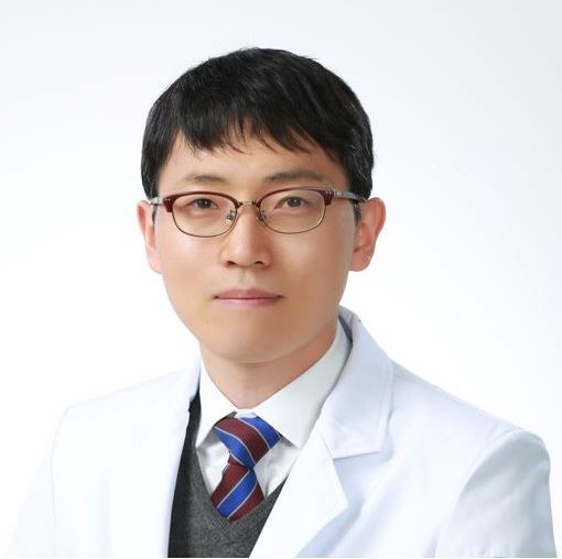 [서울=뉴시스] 서울봄연합의원 이충형 원장 (사진=한독 제공) 2025.09.19. photo@newsis.com *재판매 및 DB 금지