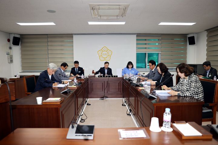 전북 진안군의회는 제302회 임시회를 열고 '2025년도 행정사무감사특별위원회 구성 결의안'을 의결했다. *재판매 및 DB 금지
