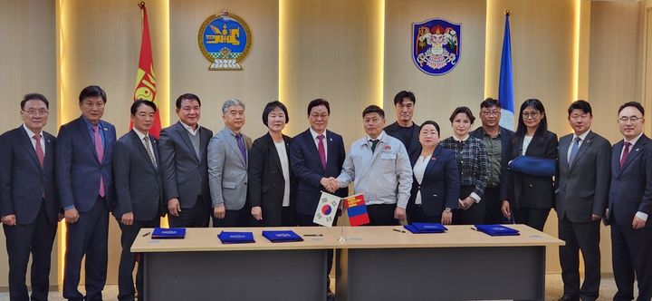 [거창=뉴시스] 거창군, 몽골 승강기 시장 공략 본격화 (사진=거창군 제공) 2025. 09. 19. photo@newsis.com *재판매 및 DB 금지