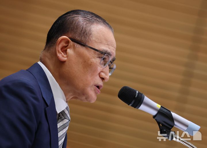 [서울=뉴시스] 최동준 기자 = 위성락 국가안보실장이 19일 서울 용산 대통령실 청사에서 UN총회 순방 관련 기자간담회를 하고 있다. (대통령실통신사진기자단) 2025.09.19. photocdj@newsis.com