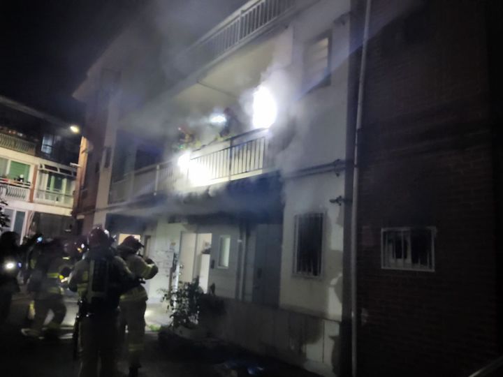 퇴계원 다세대주택 화재 현장. (사진=경기북부소방재난본부 제공) photo@newsis.com *재판매 및 DB 금지