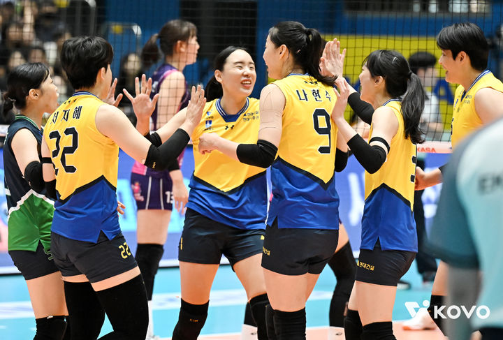 프로배구 컵대회에서 흥국생명을 세트 스코어 3-1로 꺾은 현대건설. (사진=KOVO 제공). 2025.09.21. *재판매 및 DB 금지