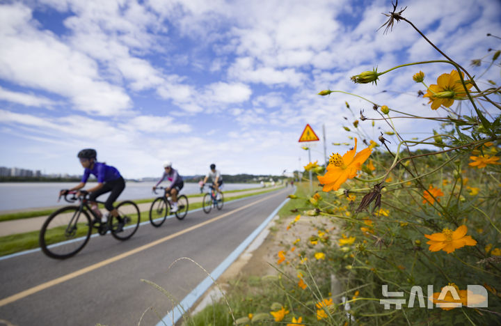 전북, 낮 23~27도 '가끔 구름'…식중독·자외선 주의