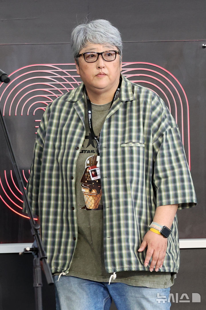 "뉴진스, 왜 몇년째 못 만나나"…변영주 작심발언