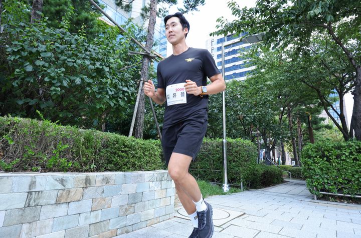 [서울=뉴시스] LG유플러스가 순직 소방관들의 숭고한 희생과 헌신을 함께 기리기 위한 추모 마라톤 대회를 개최한다. (사진=LGU+ 제공) *재판매 및 DB 금지