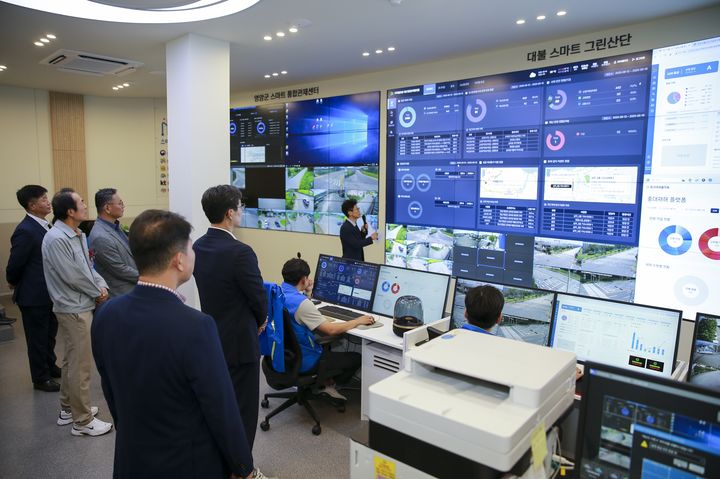 [영암=뉴시스]영암군 스마트통합관제센터. (사진=영암군 제공) 2025.09.22. photo@newsis.com *재판매 및 DB 금지
