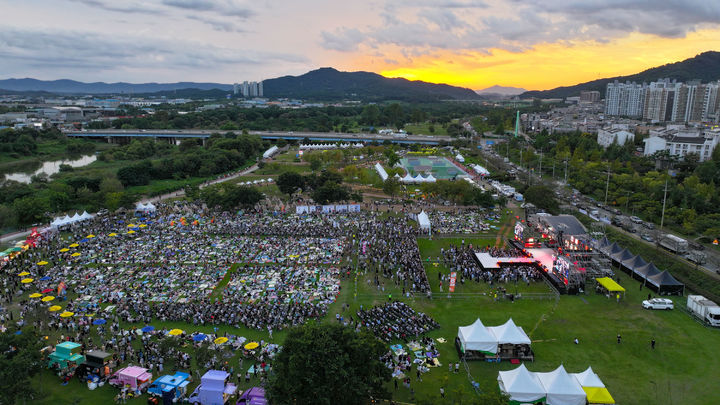 [광주=뉴시스] 지난 9월20~21일 광주 황룡친수공원 일대에서 '제3회 광산 뮤직 온(ON) 페스티벌'이 열렸다. (사진=뉴시스 DB). photo@newsis.com *재판매 및 DB 금지