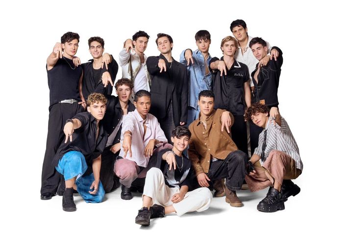 [서울=뉴시스] 산토스 브라보스(SANTOS BRAVOS). (사진 = 하이브 라틴 아메리카 캡처) 2025.09.22. photo@newsis.com *재판매 및 DB 금지