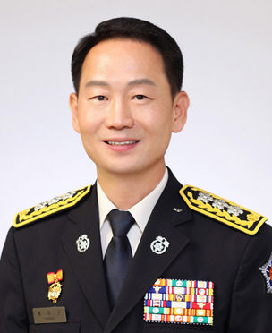 [서울=뉴시스] 홍영근 신임 서울소방재난본부장 프로필 사진. 2025.09.22. (사진=서울시 제공) *재판매 및 DB 금지