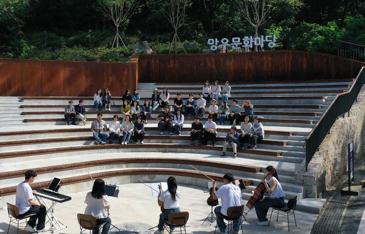 [서울=뉴시스] 역사 품은 망우에 문화를 심다…중랑구, 망우문화마당 준공. 2025.09.22. (사진=중랑구 제공) *재판매 및 DB 금지