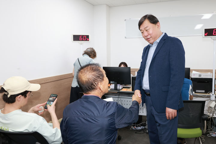 [울산소식]김종훈 동구청장, 민생회복 쿠폰 지급 현장 방문 등