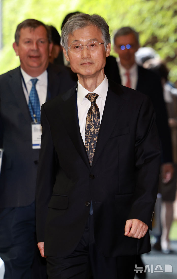 [서울=뉴시스] 이영환 기자 = 조희대 대법원장이 22일 오전 서울 중구 신라호텔에서 열린 2025 세종 국제 콘퍼런스에 참석하고 있다. 2025.09.22. 20hwan@newsis.com