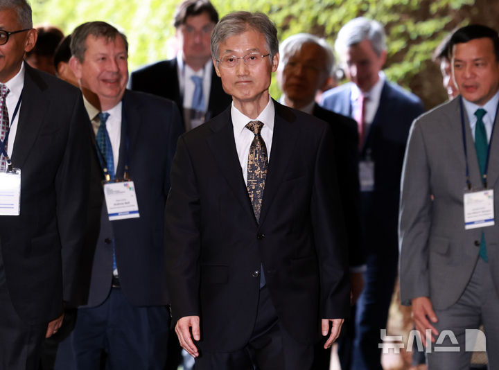 [서울=뉴시스] 이영환 기자 = 조희대 대법원장이 22일 오전 서울 중구 신라호텔에서 열린 2025 세종 국제 콘퍼런스에 참석하고 있다. 2025.09.22. 20hwan@newsis.com