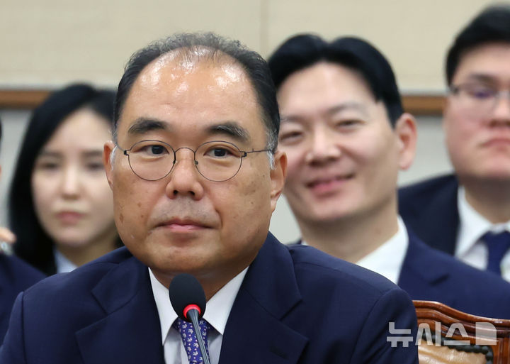 관봉권 특검, 신응석 전 남부지검장 참고인 신분 소환