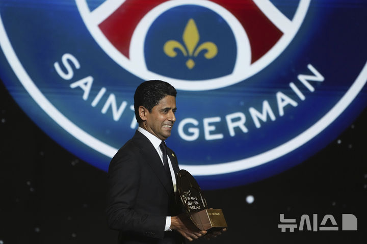 [파리=AP/뉴시스] 프랑스 프로축구 리그1 파리 생제르맹(PSG)의 나세르 알-켈라이피 회장. 2025.09.22.