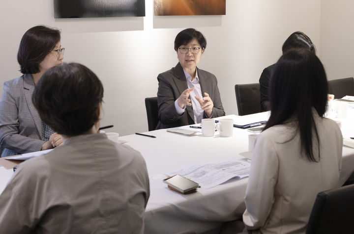 [서울=뉴시스] 정은경 보건복지부 장관이 23일 오전 서울 중구 소재 컨퍼런스 하우스 달개비에서 열린 장기요양 재택의료센터 전문가 간담회에서 발언하는 모습 (사진=보건복지부 제공) 2025.09.23. photo@newsis.com *재판매 및 DB 금지