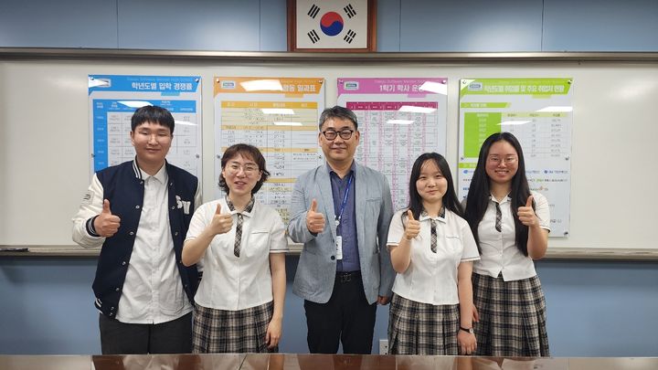  *재판매 및 DB 금지