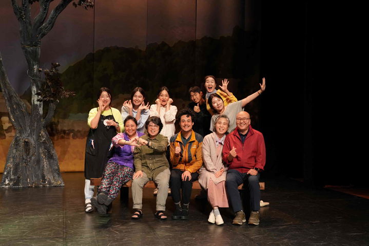 [밀양=뉴시스] 명랑육전 공연. (사진=밀양시 제공) 2025.09.23. photo@newsis.com *재판매 및 DB 금지