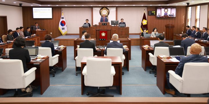 [합천=뉴시스] 제293회 임시회 제2차 본회의 (사진=합천군 제공) 2025. 09. 23. photo@newsis.com *재판매 및 DB 금지