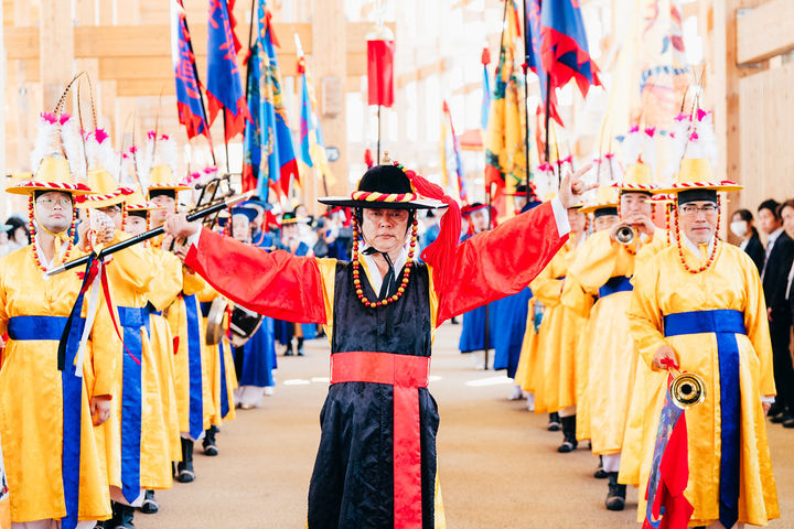 [부산=뉴시스] 조선통신사 행렬 재현. (그림= 부산문화재단 제공) 2025.09.23. photo@newsis.com *재판매 및 DB 금지